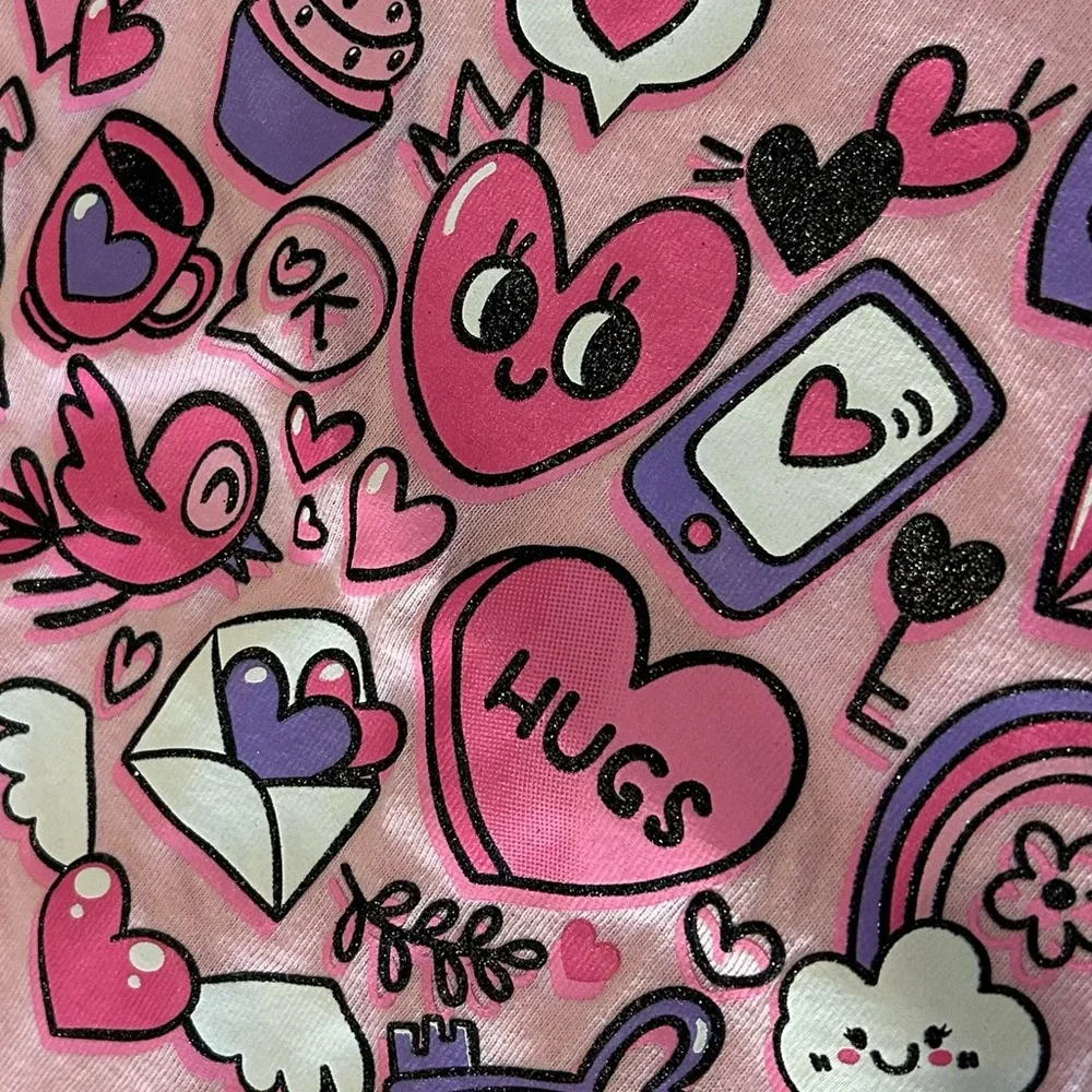 NWT CHILDREN’S PLACE Valentine’s Day Heart Graphic T-Shirt Size XS